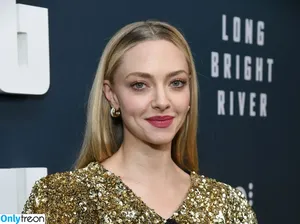 Amanda Seyfried / AmandaSeyfried / mingey nude photo #0635