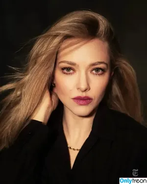 Amanda Seyfried / AmandaSeyfried / mingey nude photo #0715