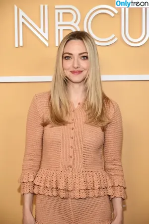 Amanda Seyfried / AmandaSeyfried / mingey фото голая #0731