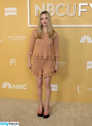 Amanda Seyfried / AmandaSeyfried / mingey фото голая #0733