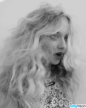 Amanda Seyfried / AmandaSeyfried / mingey nude photo #0793