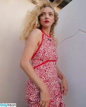 Amanda Seyfried / AmandaSeyfried / mingey nude photo #0794