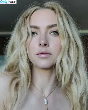 Amanda Seyfried / AmandaSeyfried / mingey nude photo #0861
