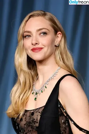 Amanda Seyfried / AmandaSeyfried / mingey фото голая #0920