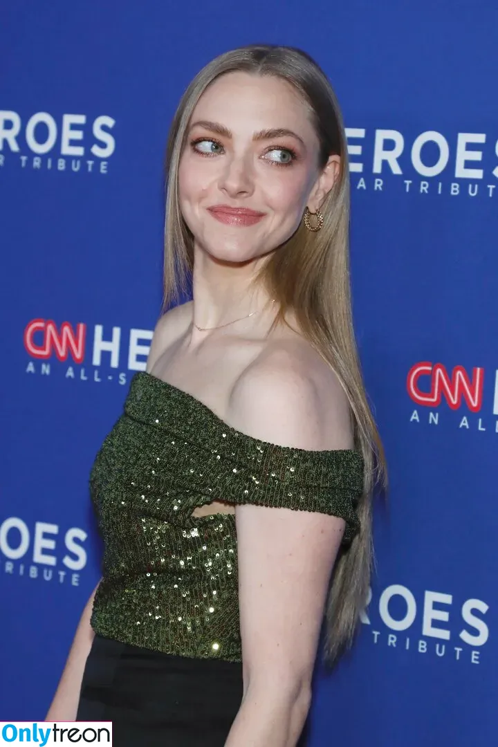 Amanda Seyfried голая photo #0091 (amandaseyfried / mingey)