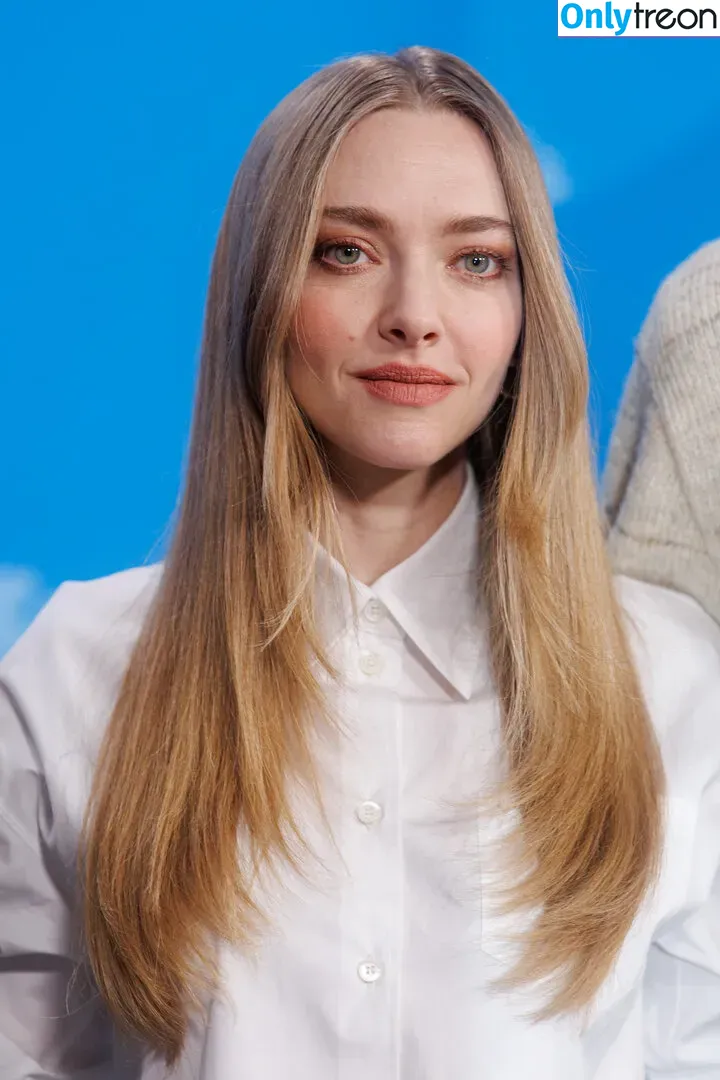 Amanda Seyfried голая photo #0123 (amandaseyfried / mingey)