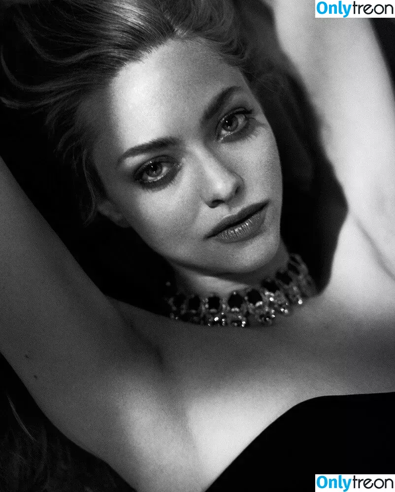 Amanda Seyfried nude photo #0139 (AmandaSeyfried / mingey)