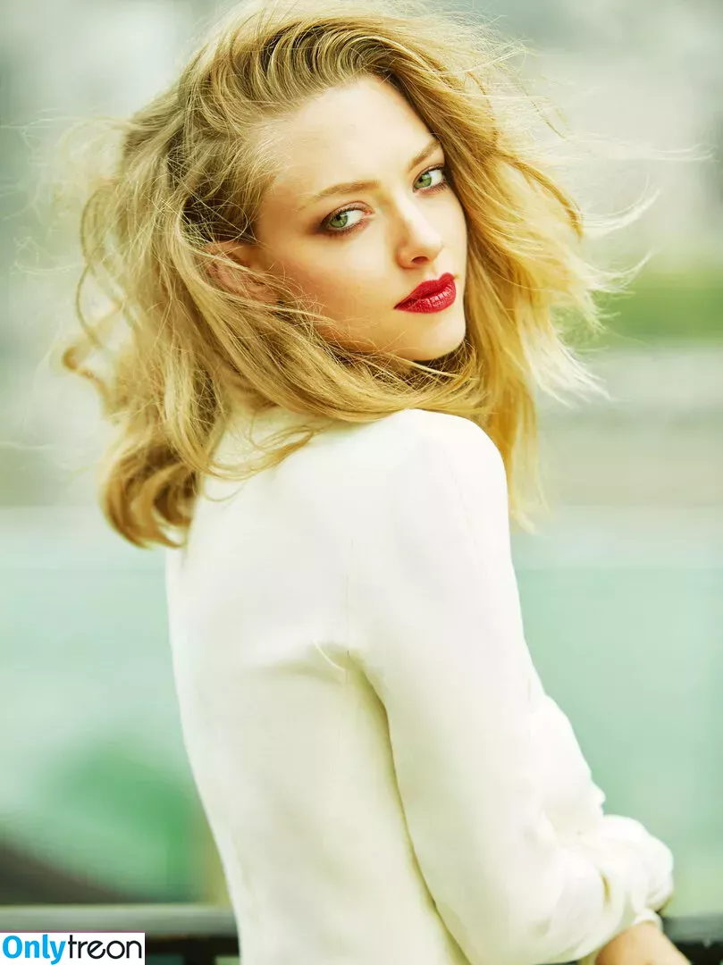 Amanda Seyfried nude photo #0170 (AmandaSeyfried / mingey)
