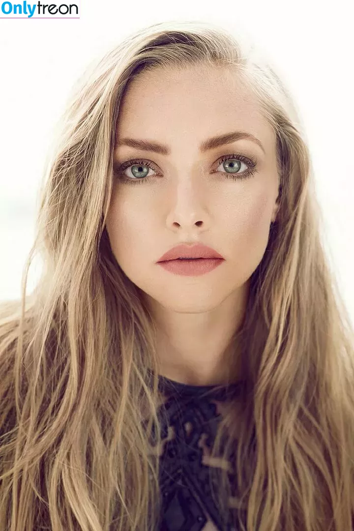 Amanda Seyfried nude photo #0179 (AmandaSeyfried / mingey)
