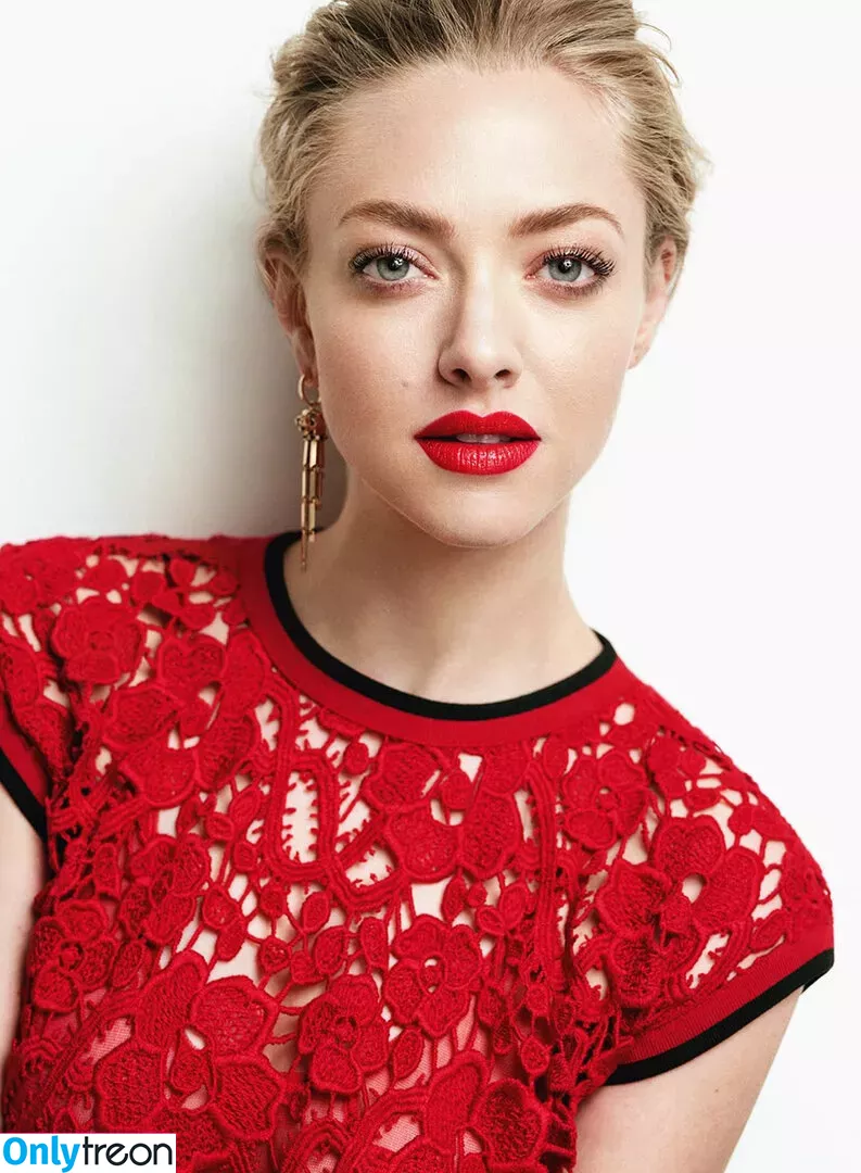 Amanda Seyfried nude photo #0234 (AmandaSeyfried / mingey)