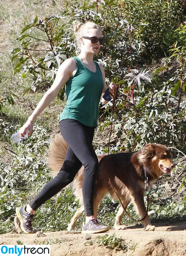 Amanda Seyfried nude photo #0249 (AmandaSeyfried / mingey)