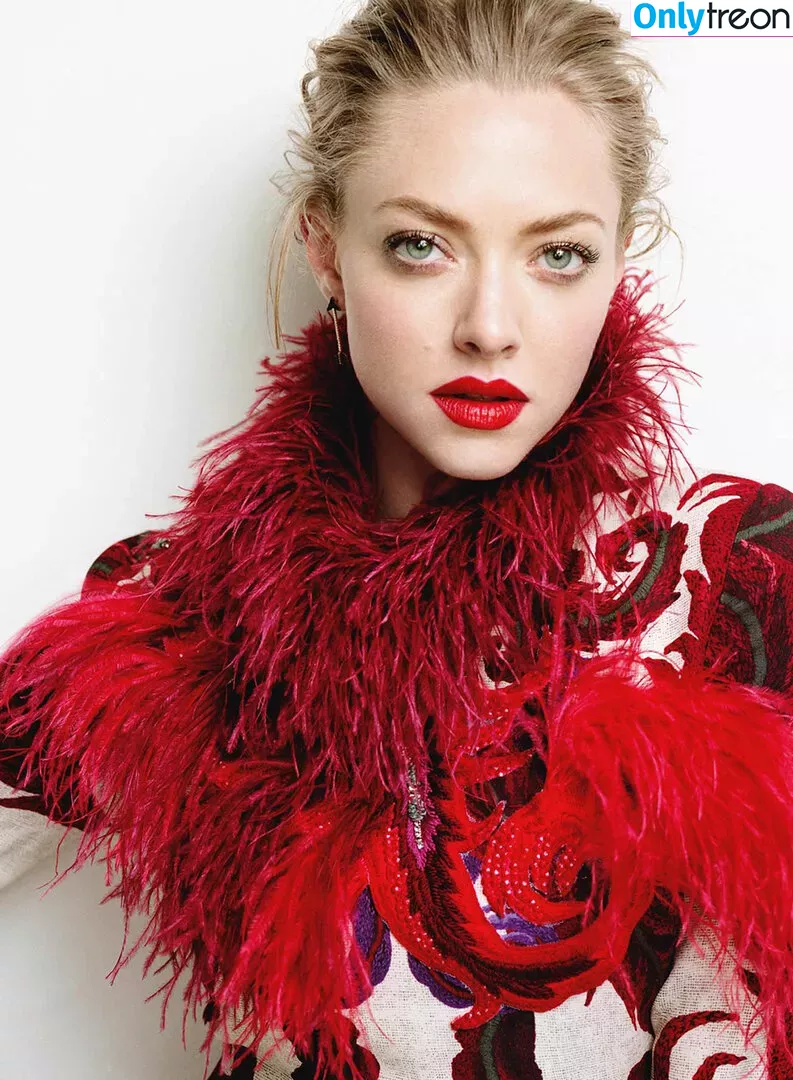 Amanda Seyfried nude photo #0256 (AmandaSeyfried / mingey)