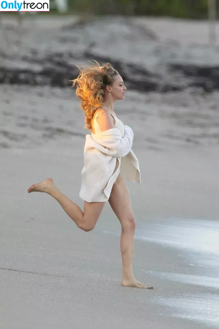 Amanda Seyfried голая photo #0258 (AmandaSeyfried / mingey)