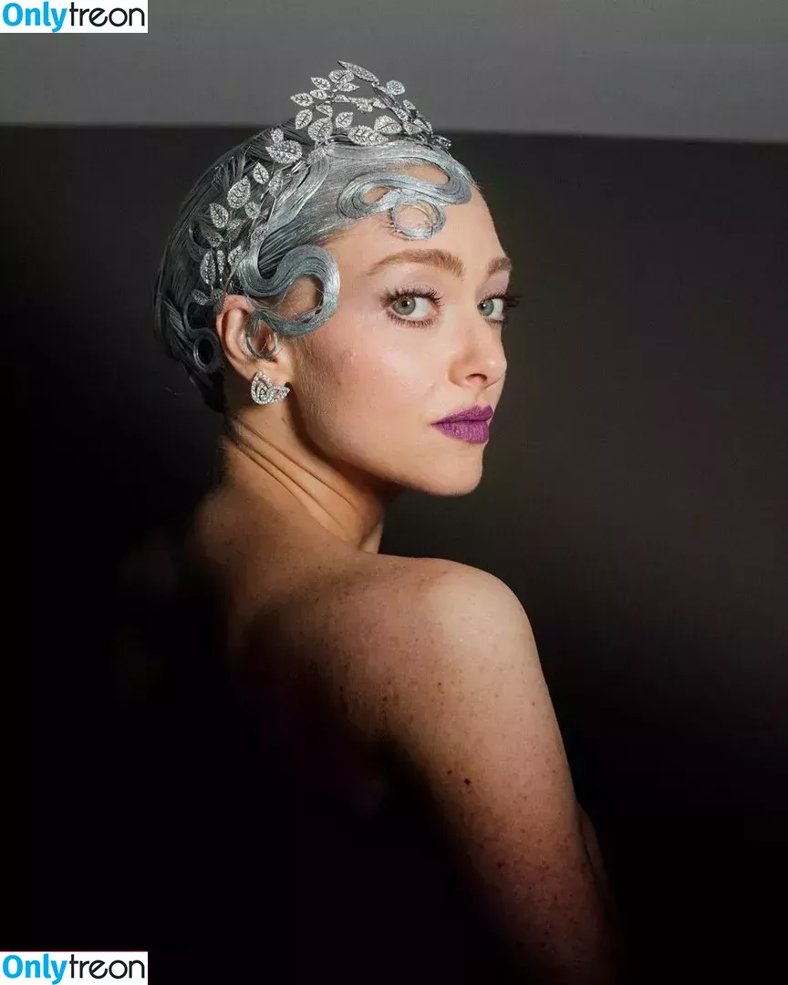 Amanda Seyfried nude photo #0274 (AmandaSeyfried / mingey)