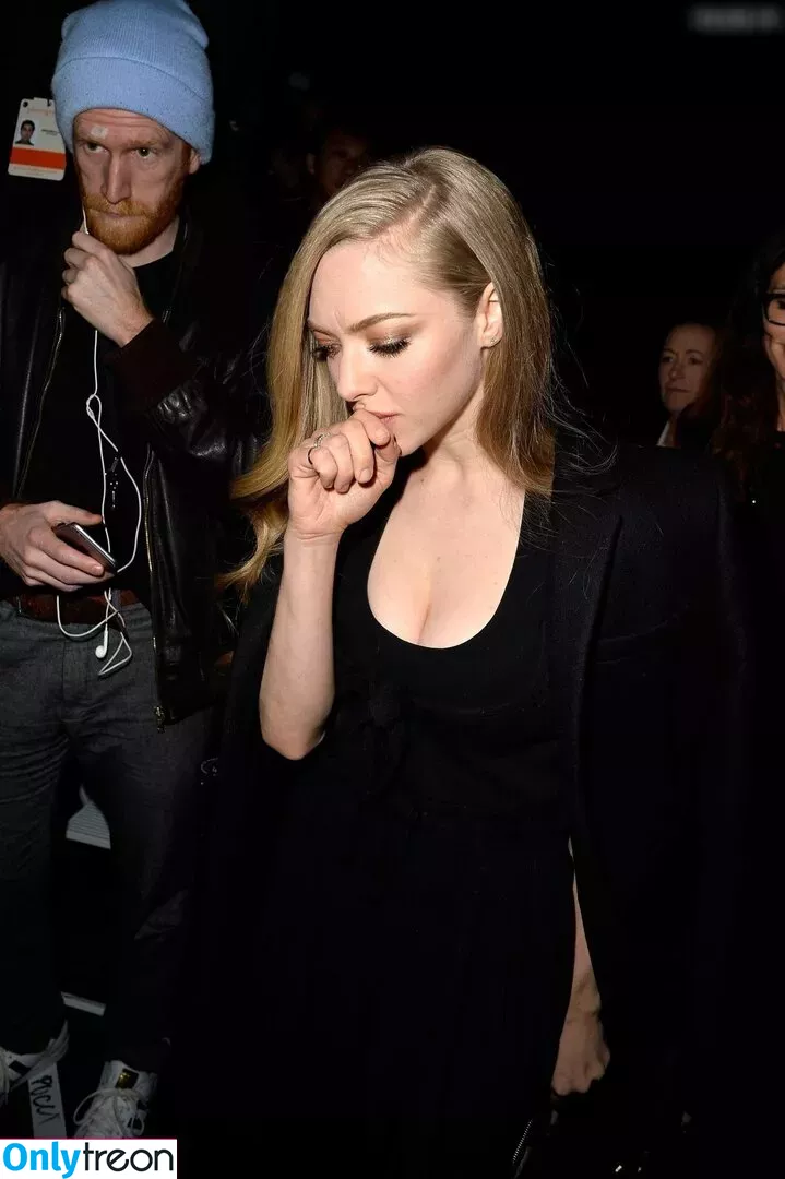 Amanda Seyfried nude photo #0321 (AmandaSeyfried / mingey)