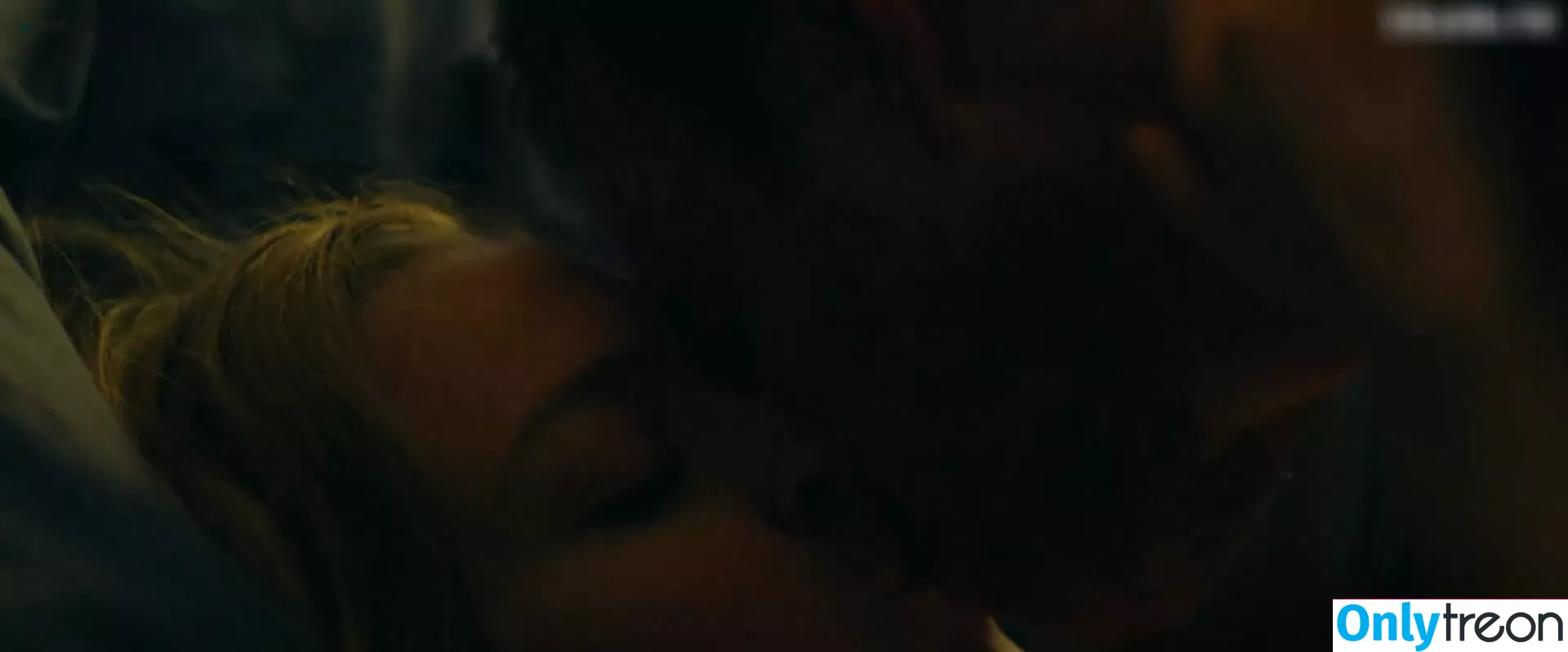 Amanda Seyfried nude photo #0372 (AmandaSeyfried / mingey)