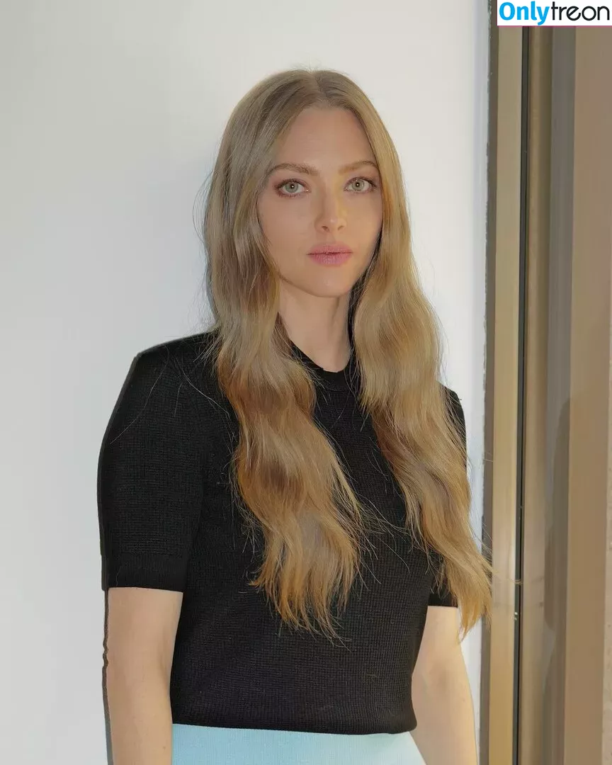 Amanda Seyfried nude photo #0431 (AmandaSeyfried / mingey)