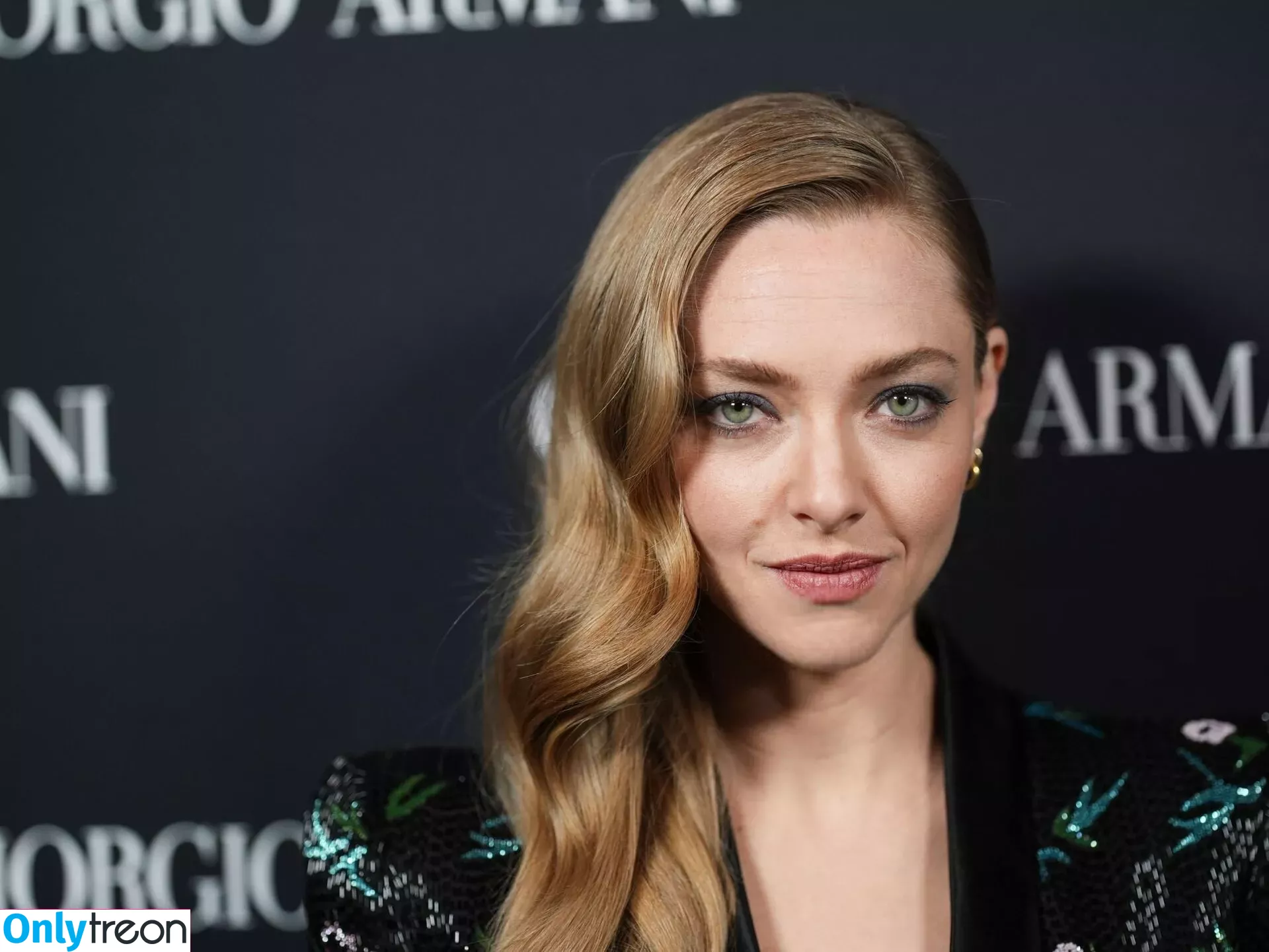 Amanda Seyfried nude photo #0466 (AmandaSeyfried / mingey)