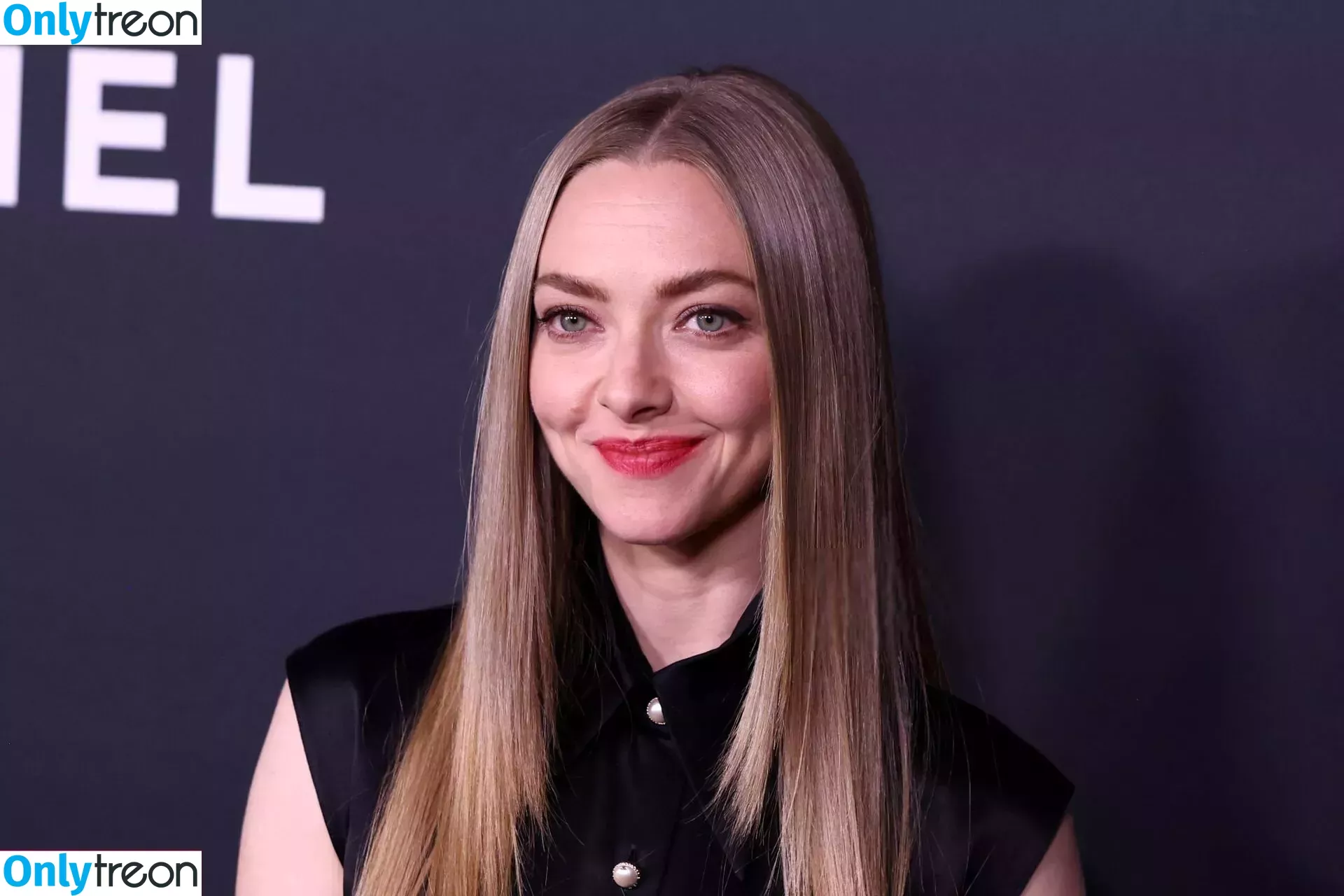 Amanda Seyfried nude photo #0470 (AmandaSeyfried / mingey)