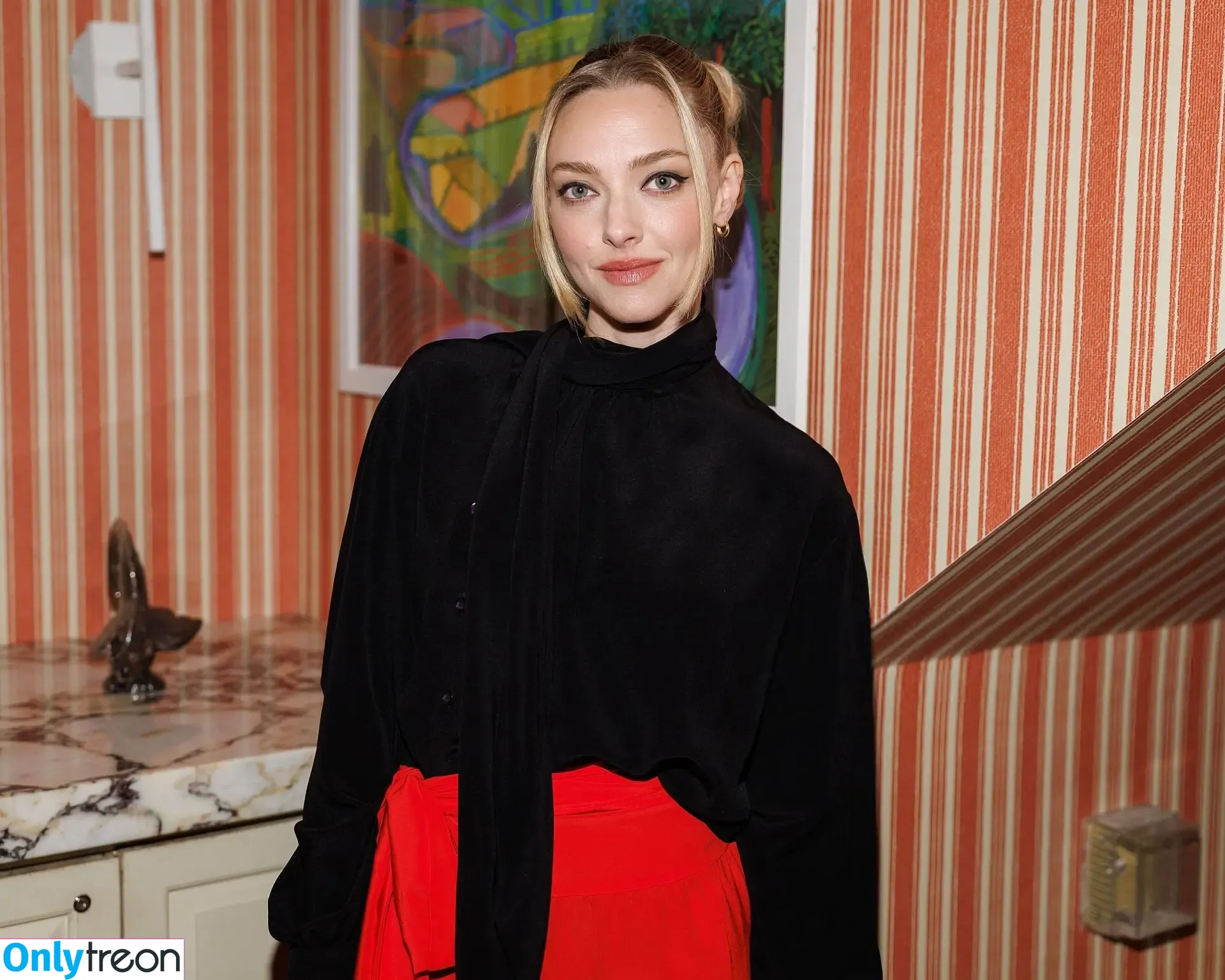 Amanda Seyfried голая photo #0755 (AmandaSeyfried / mingey)