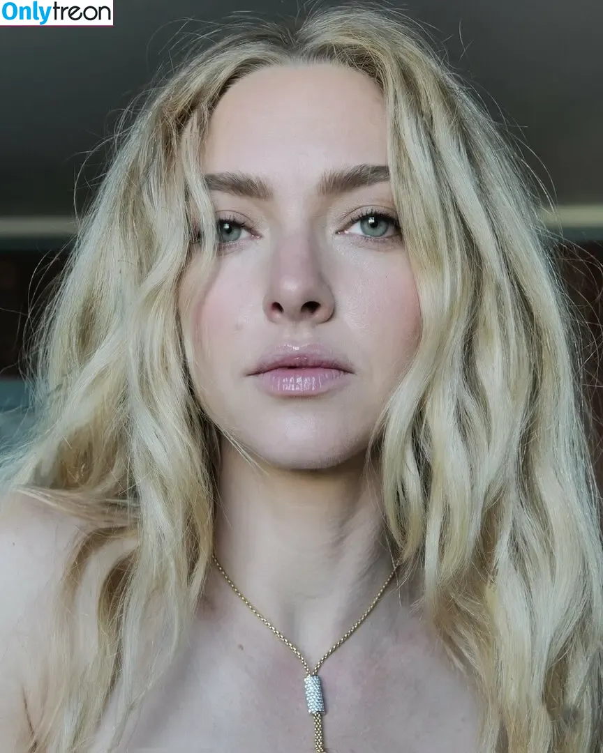 Amanda Seyfried nude photo #0861 (AmandaSeyfried / mingey)