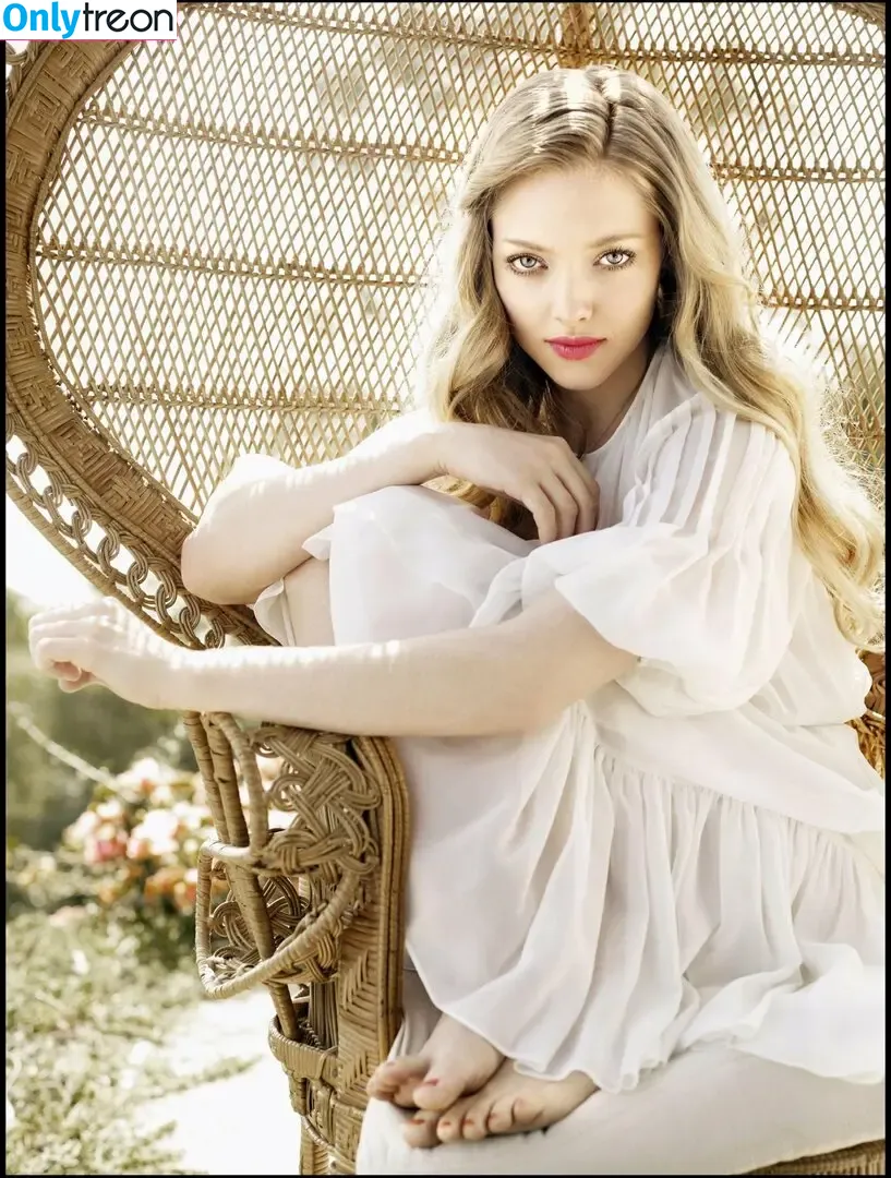 Amanda Seyfried голая photo #0867 (AmandaSeyfried / mingey)