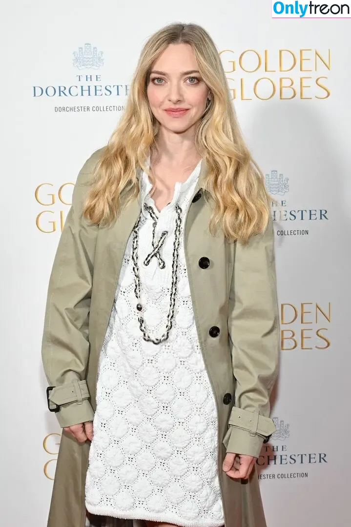 Amanda Seyfried голая photo #0892 (AmandaSeyfried / mingey)