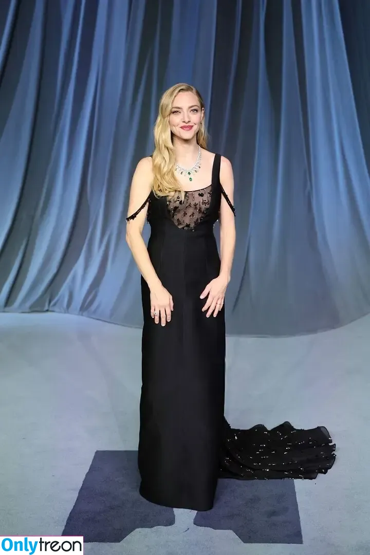 Amanda Seyfried голая photo #0908 (AmandaSeyfried / mingey)