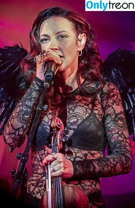 Amanda Shires голая photo #0016 (amandapearlshires)
