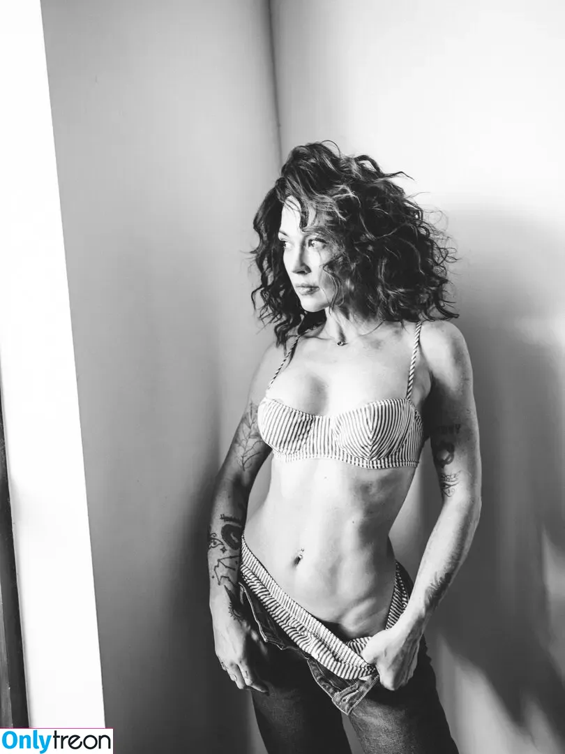 Amanda Shires nude photo #0041 (amandapearlshires)