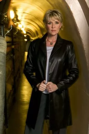 Amanda Tapping / amandatapping / reallivsmum фото голая #0082