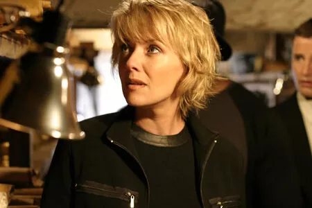 Amanda Tapping / amandatapping / reallivsmum фото голая #0093