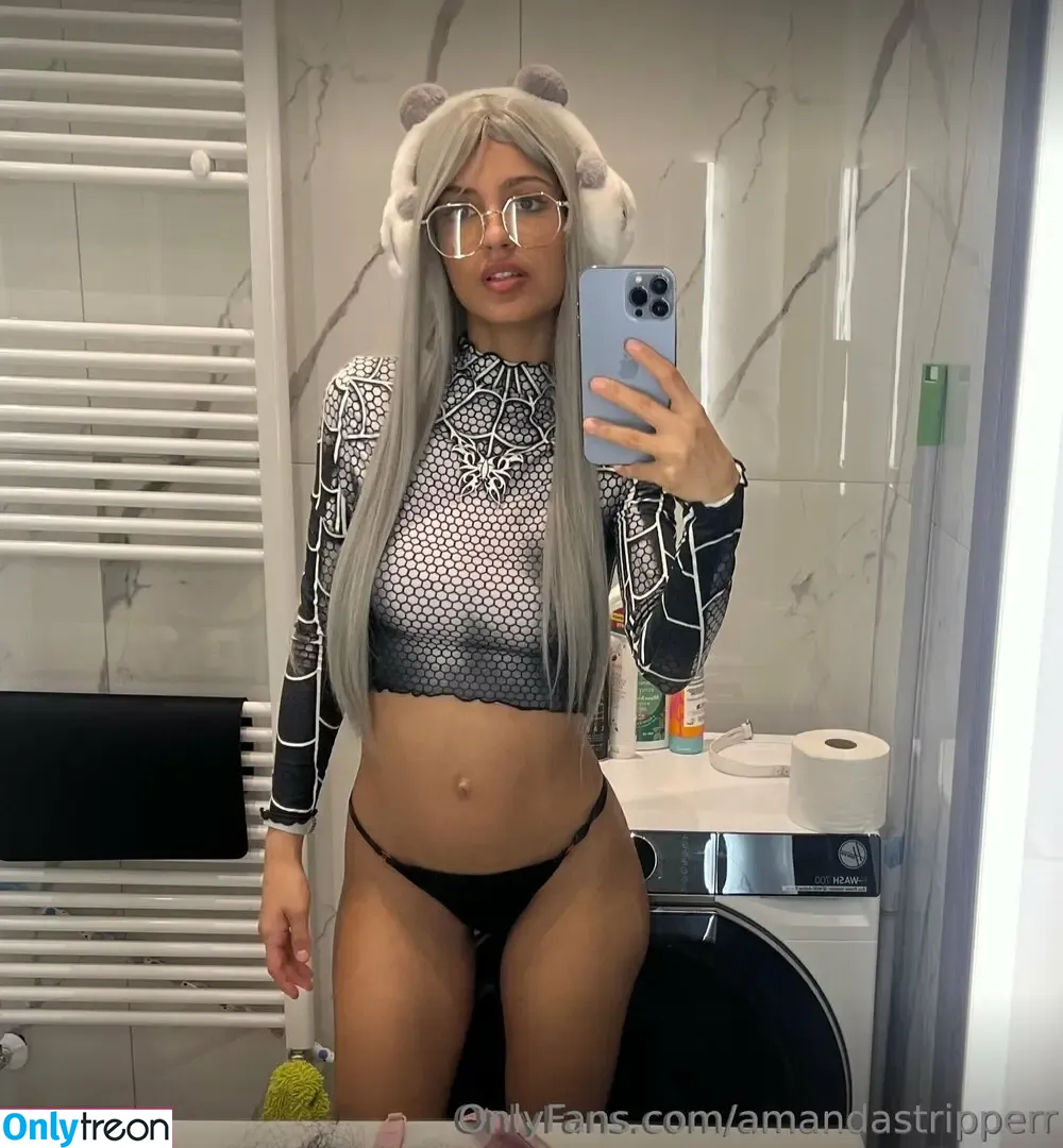 amandastripperr nude photo #0002 (littleamandablank)
