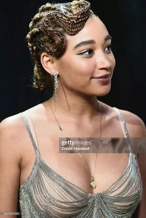 Amandla Stenberg / amandlastenberg фото голая #0053