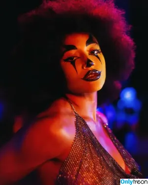 Amandla Stenberg / amandlastenberg nude photo #0135