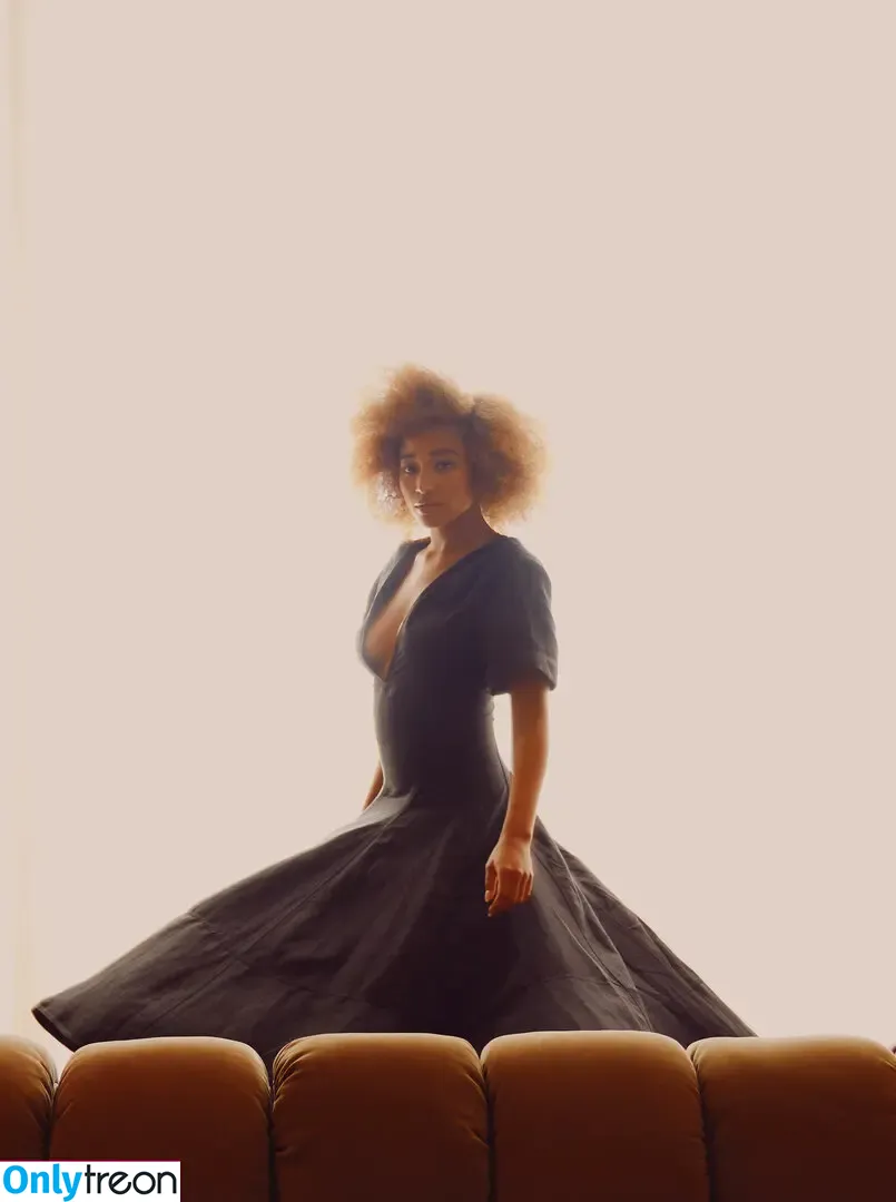 Amandla Stenberg nude photo #0128 (amandlastenberg)