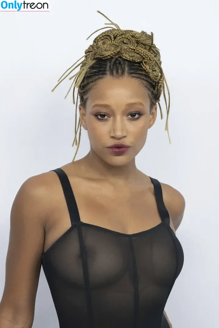 Amandla Stenberg голая photo #0170 (amandlastenberg)