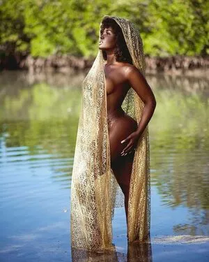 Amara La Negra / amaralanegraaln nude photo #0007