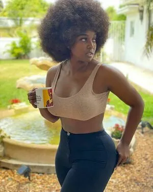 Amara La Negra / amaralanegraaln nude photo #0099