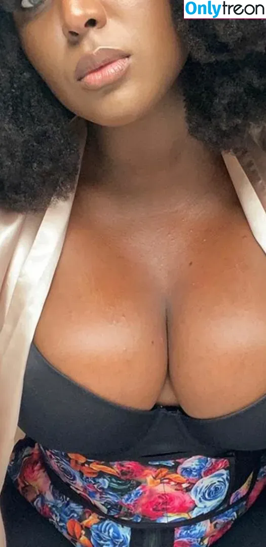 Amara La Negra nude photo #0014 (amaralanegraaln)