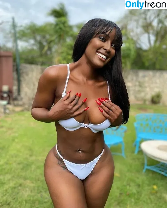 Amara La Negra nude photo #0022 (amaralanegraaln)