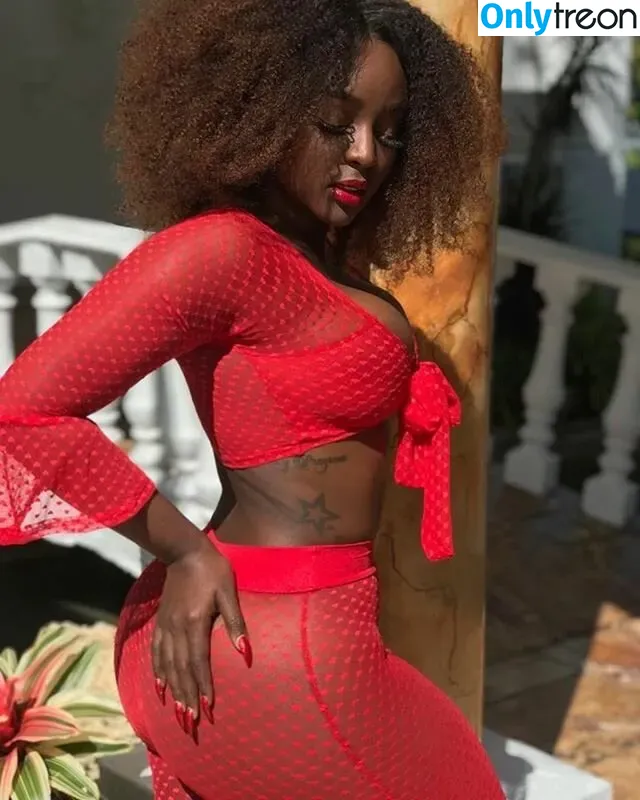 Amara La Negra nude photo #0084 (amaralanegraaln)