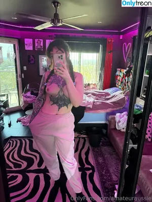 amateuraussie / Sarahsbutton / aussarah1 / crunchymoist nude photo #0613