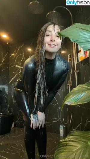 amateuraussie / Sarahsbutton / aussarah1 / crunchymoist nude photo #0617