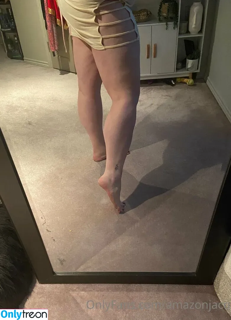 amazonjacq nude photo #0070 (canadianamazonj)