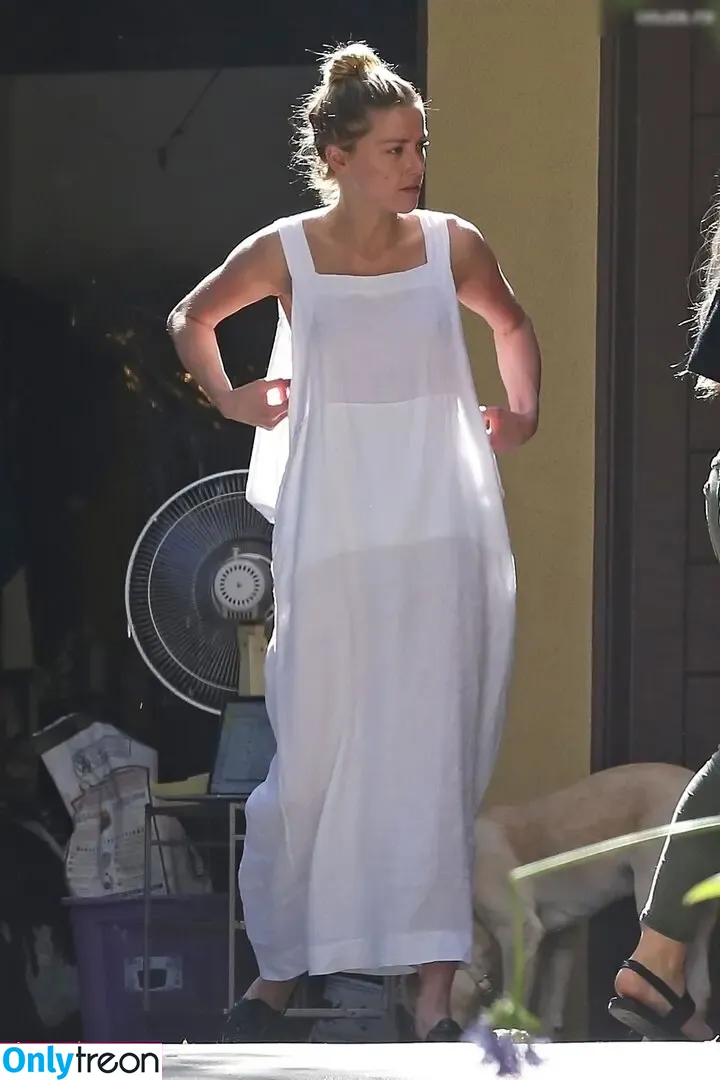 Amber Heard nude photo #1026 (Amberheard / Simp Chat / realamberheard)