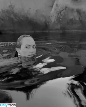 Amber Valletta / ambervalletta nude photo #0008