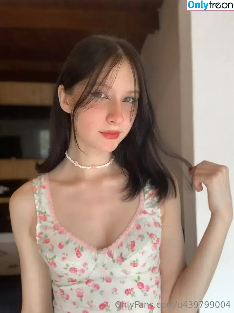 amberpetite nude photo #0011 (ambernpetty / petitegoth)