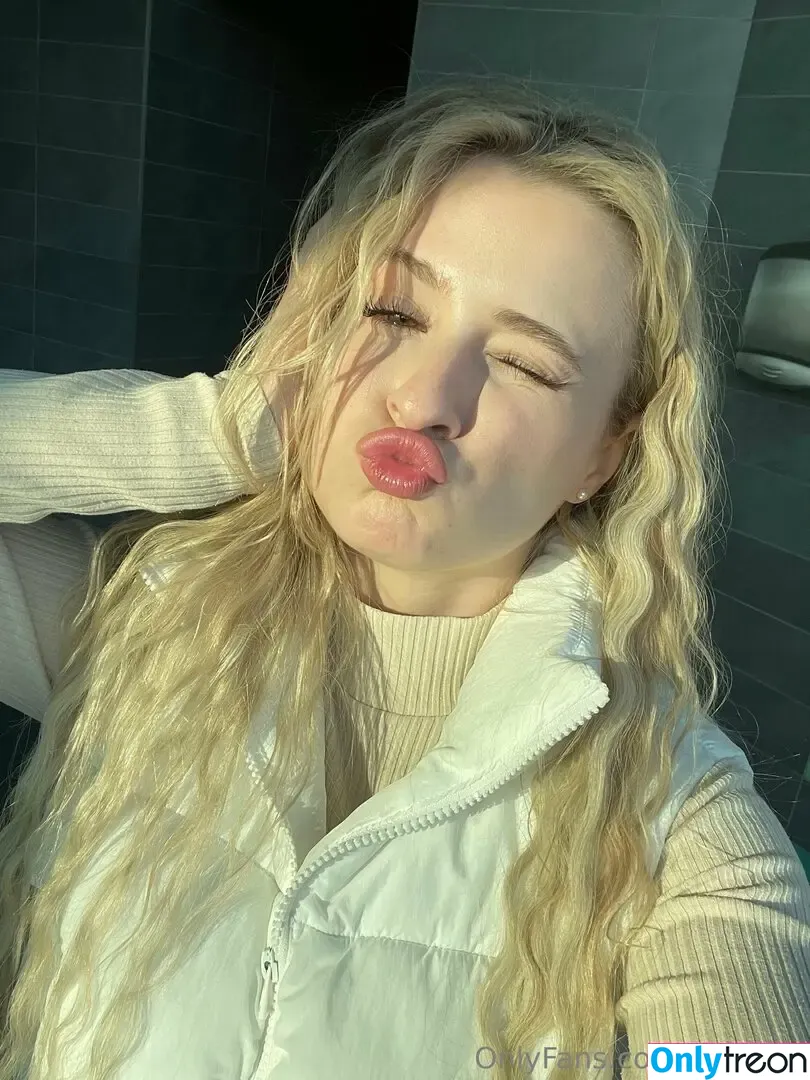 amel.lia голая photo #0010 (lyameylya)