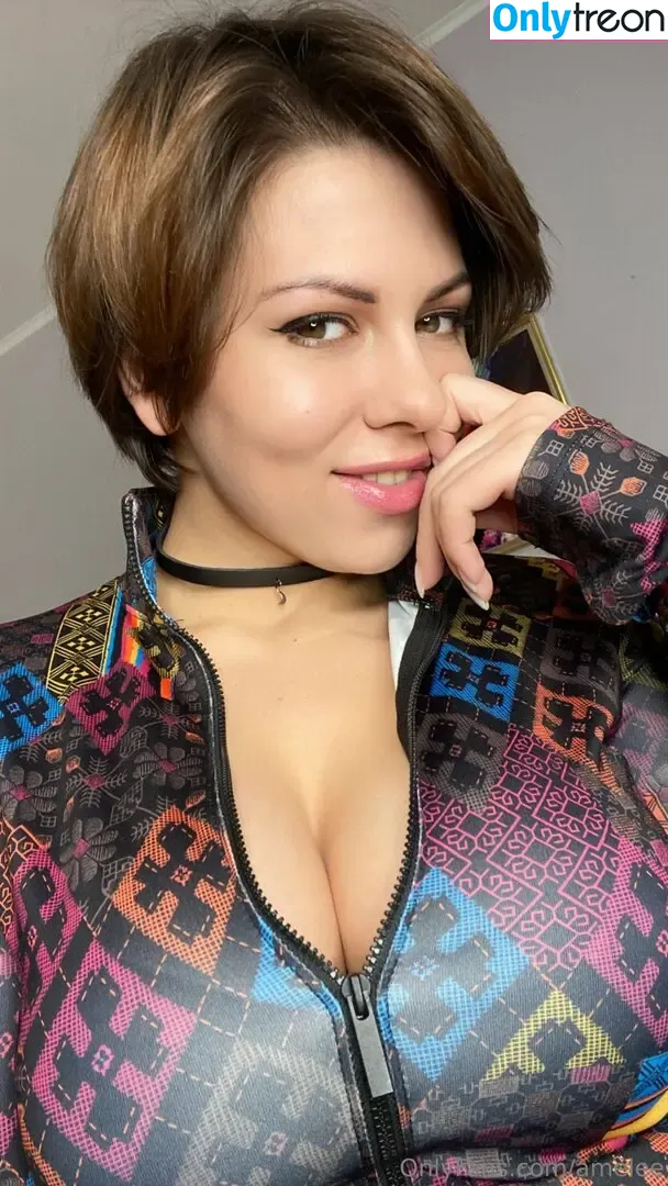 Amelee nude photo #0100 (amywinne / leeandlie)